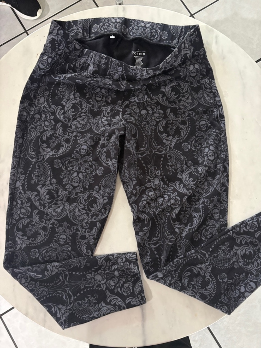 torrid Black & Gray Baroque Scroll Leggings